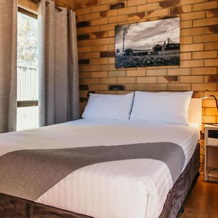 Abacus Motel Mount Isa Exteriör bild