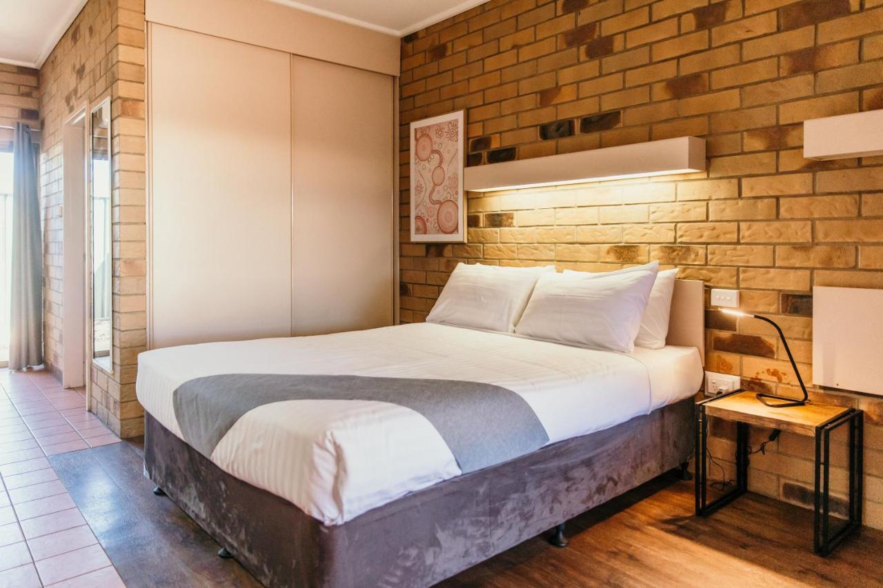Abacus Motel Mount Isa Exteriör bild