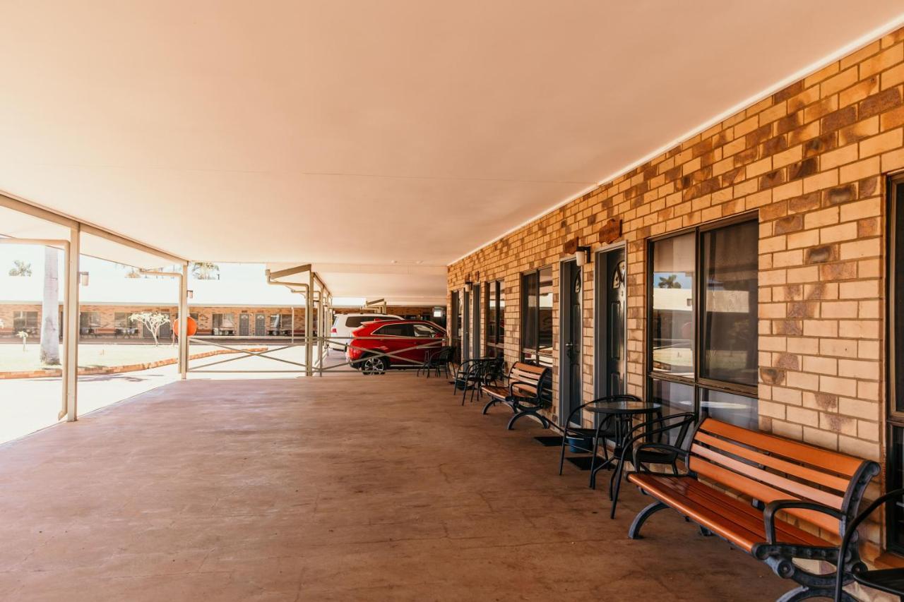 Abacus Motel Mount Isa Exteriör bild