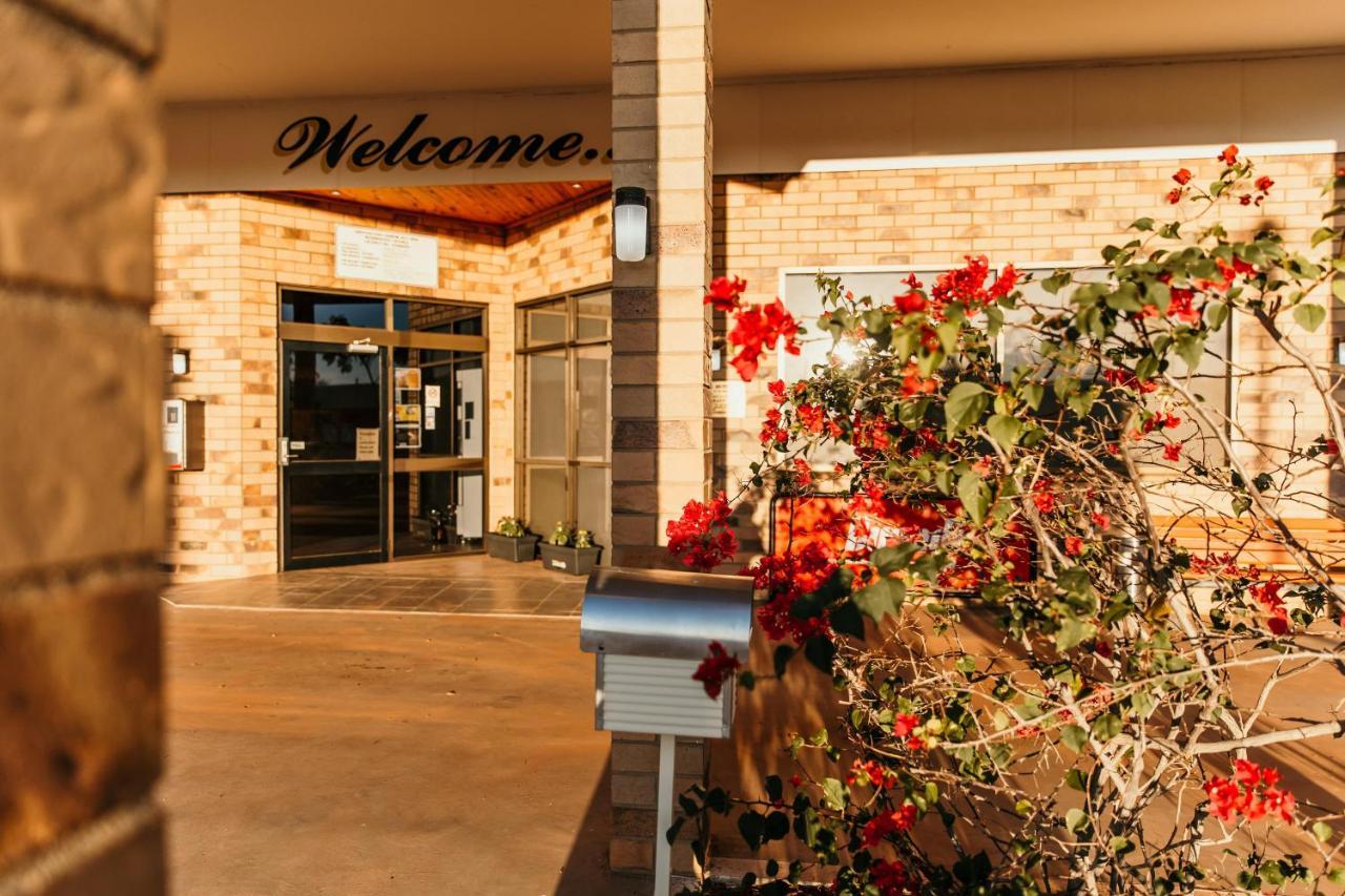 Abacus Motel Mount Isa Exteriör bild