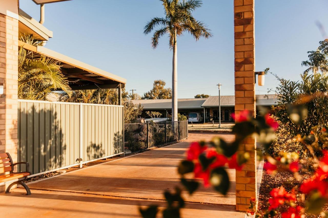 Abacus Motel Mount Isa Exteriör bild
