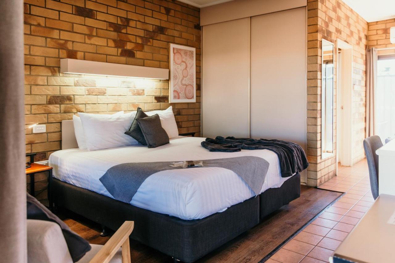 Abacus Motel Mount Isa Exteriör bild
